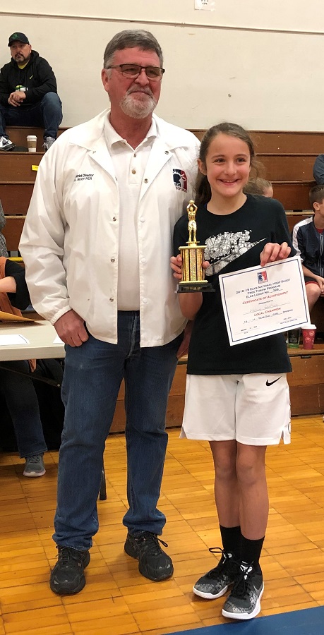 190112 Hoop Shoot 4 Khloe Grotting of West Intermediate in Sutherlin 10 11 year old with Hoop Shoot Director Joel Buoy