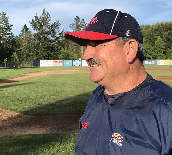 181125 Grants Pass Nuggets Legion head coach Mike Reese retires 1
