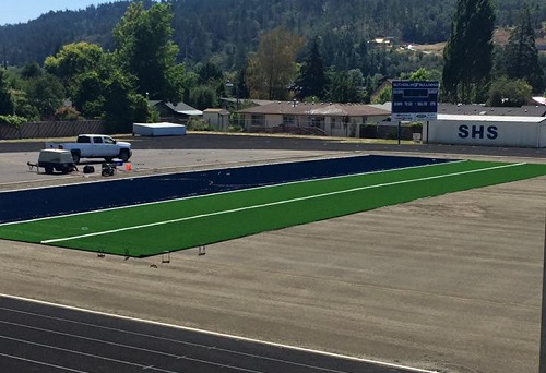 160729 Sutherlin turf 1