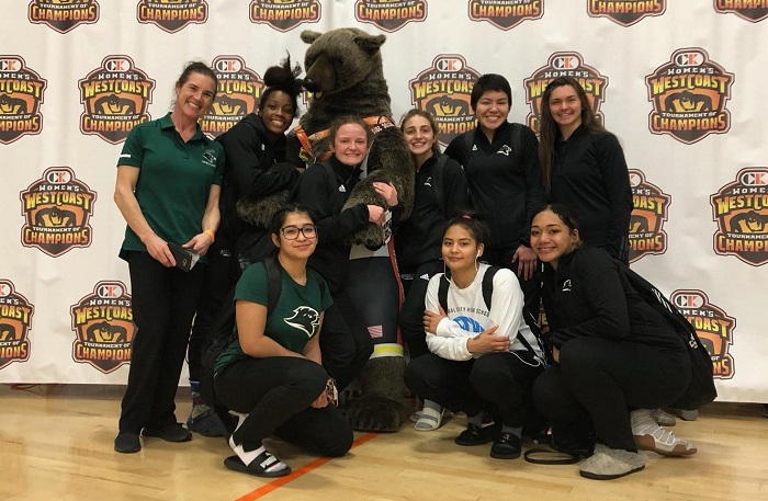 181216 UCC womens wrestling at Rocklin tourney